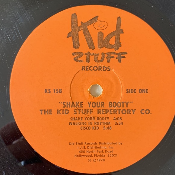 Set of 2 Vintage Vinyl Albums, Shake Your Booty & More Grease, Kid Stuff Records - Picture 5 of 16